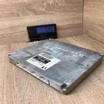 89661 05A52 MB175800 4000  Engine control unit/module ECU Toyota Avensis T250