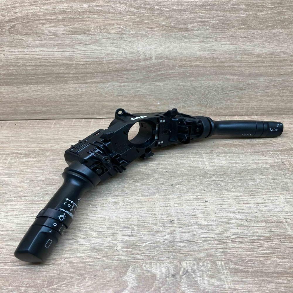 3753MA 2211   Wiper turn signal indicator stalk/switch Hyundai i40