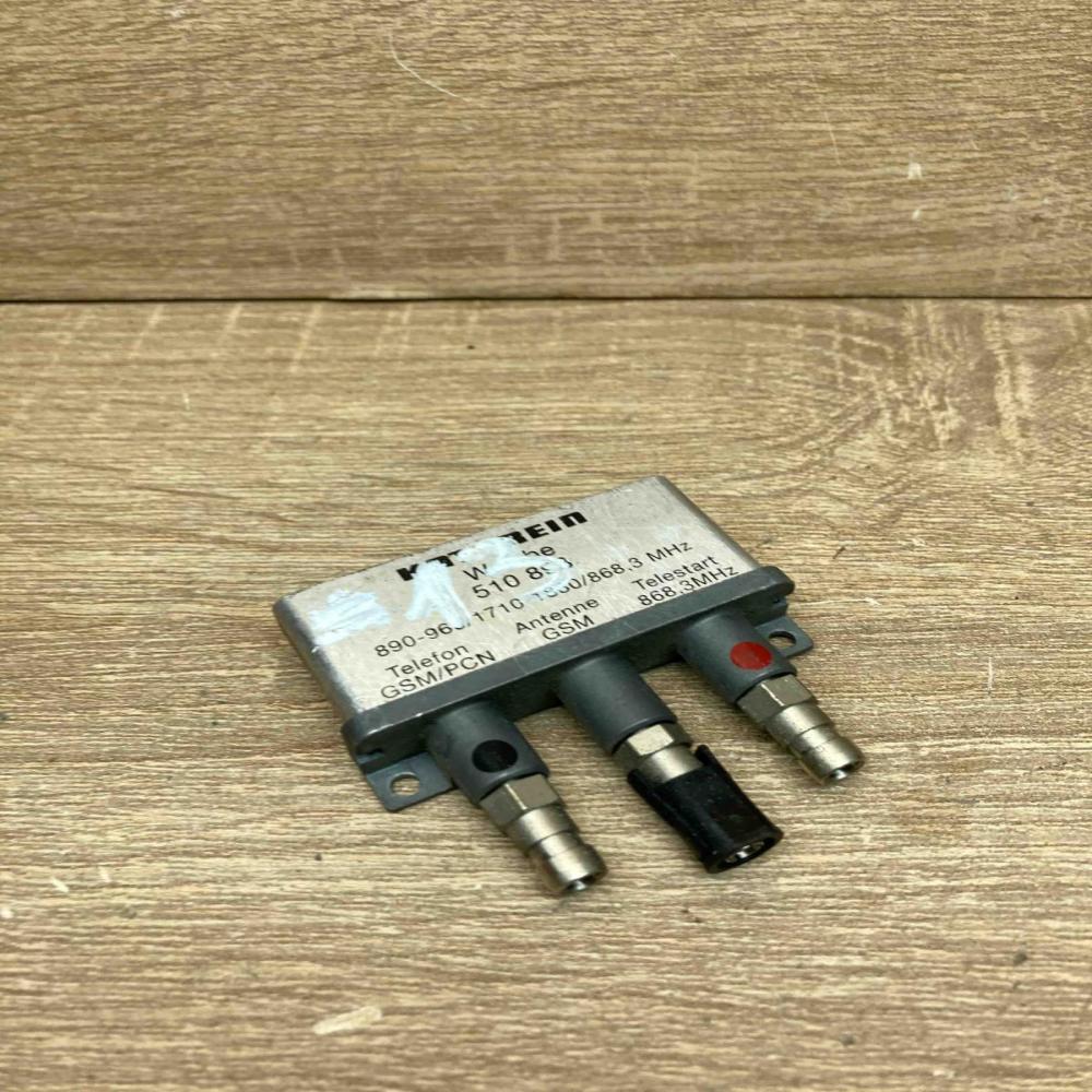A2038270442 510898  Aerial antenna amplifier Mercedes-Benz C W203