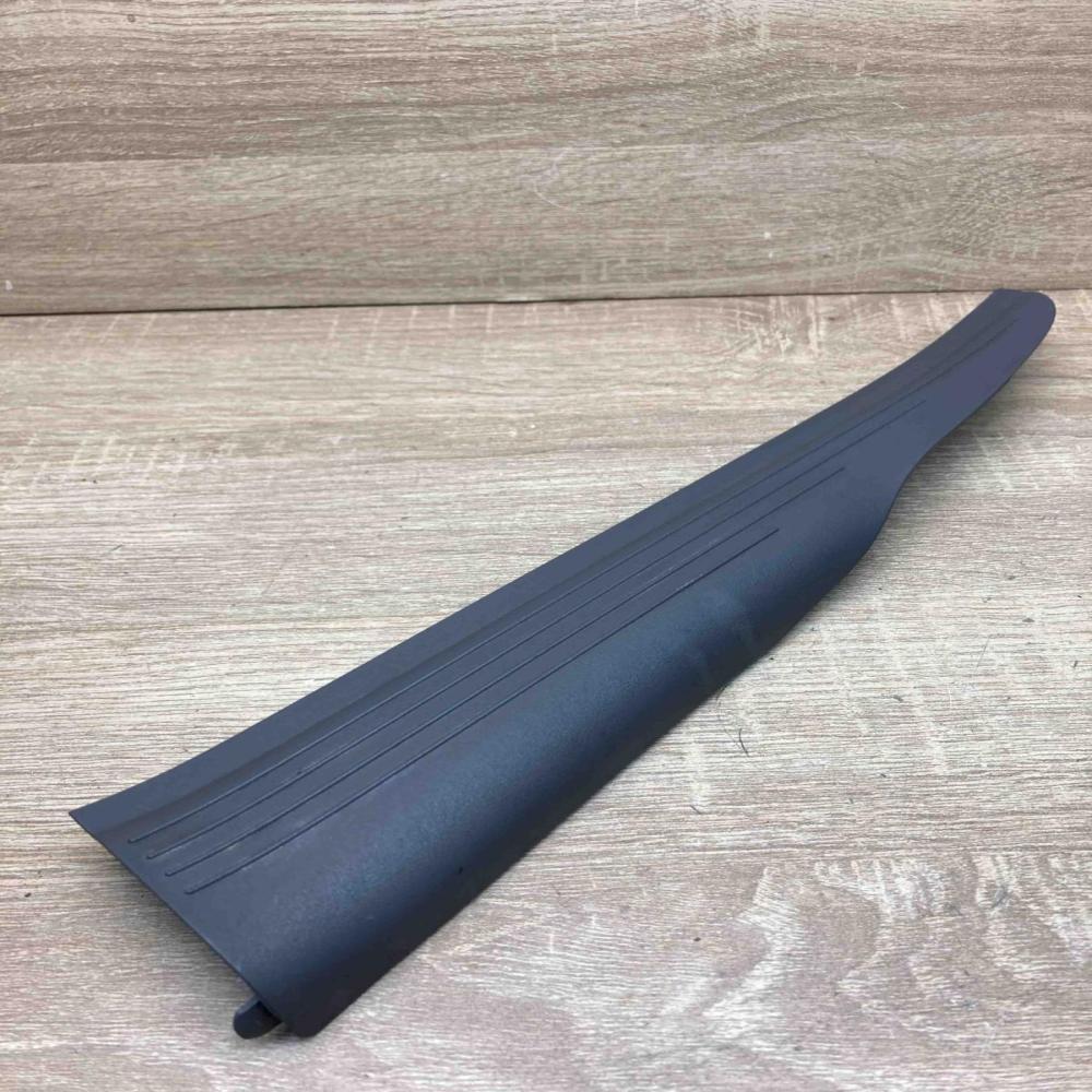 A2116800635   Rear sill trim cover Mercedes-Benz E W211
