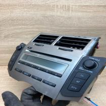 86120 0D520 123000 1560C101  Radio/CD/DVD/GPS head unit Toyota Yaris