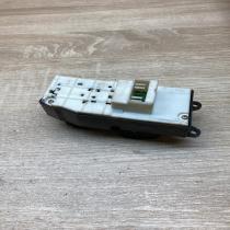 011 5Q51   Electric window control switch Mazda 323