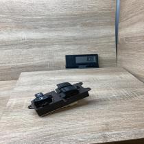 011 5Q51   Electric window control switch Mazda 323