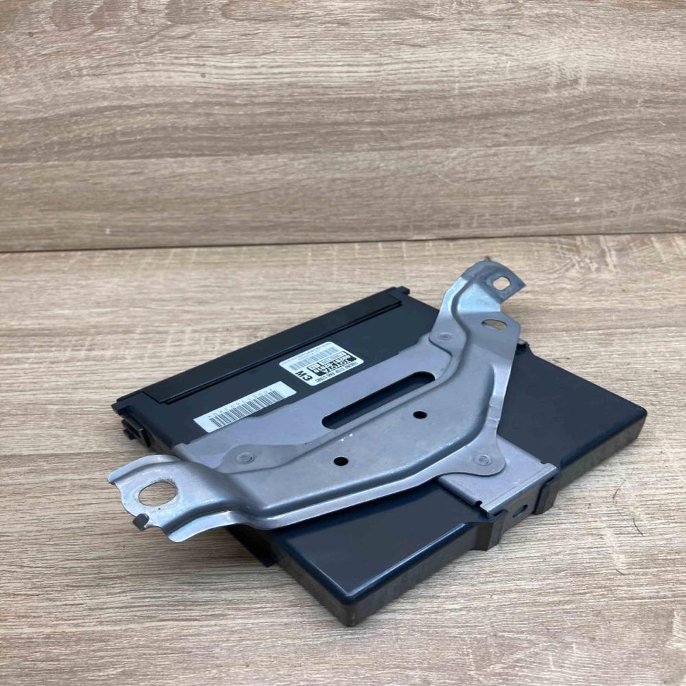 89261 02010 219000 2300  Start/Stop control module Toyota Auris 150