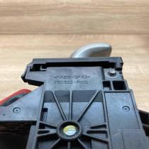 75C582 RHD  RHD Gear shifter/selector Toyota Prius (XW30)