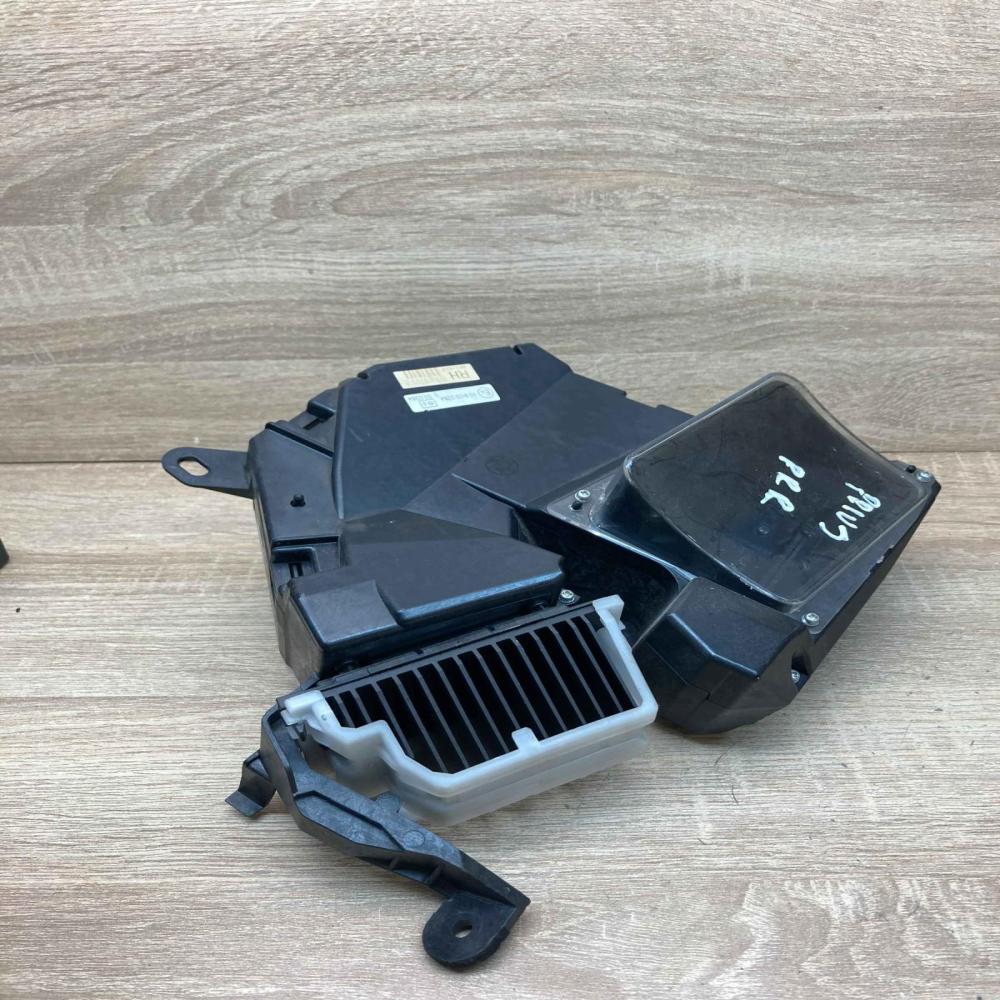 83108 47010 C 766491 340 RHD Head up display screen Toyota Prius (XW30)