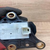 Avensis 2010 Parking Brake Switch   Hand parking brake switch Toyota Avensis T27