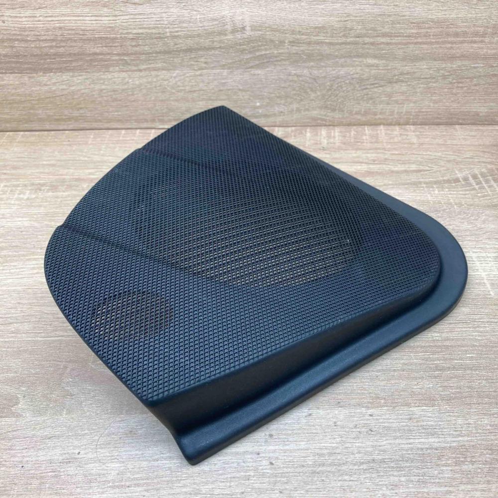 A2117370688   Front door speaker cover trim Mercedes-Benz E W211