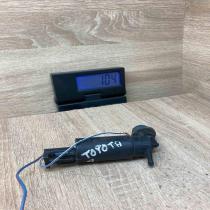 Toyota washer pump  With Plug Windscreen/windshield washer pump Toyota Avensis T