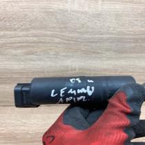 Toyota Avensis Washer Pump   Headlight washer pump Toyota Avensis T270