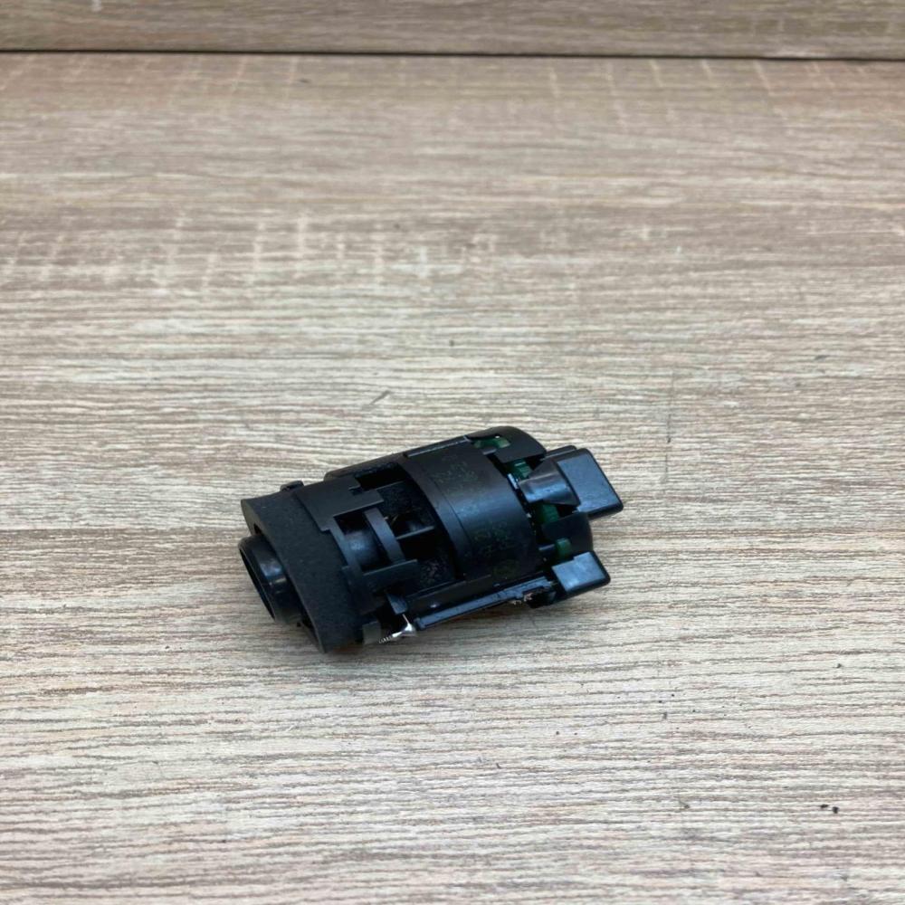 A2118300272 100706 2Q  Interior temperature sensor Mercedes-Benz E W211
