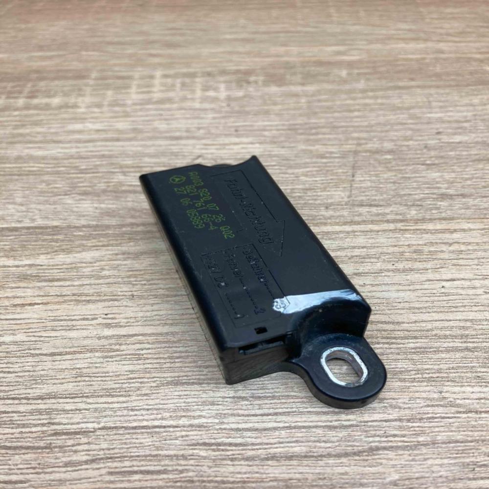 A0038200726 821 761 66 4  Airbag deployment crash/impact sensor Mercedes-Benz E