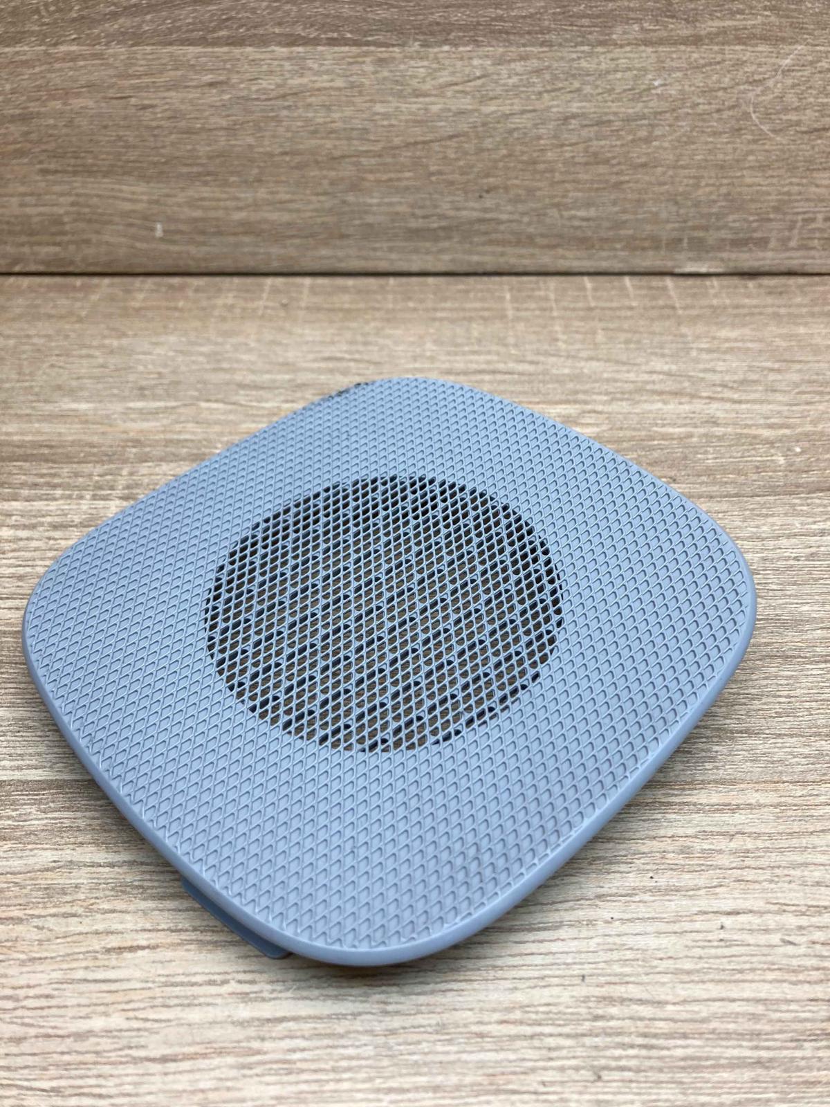 A2118240445 1 5549 000  Parcel shelf speaker trim grill Mercedes-Benz E W211