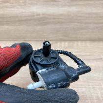 1J6955651  With Plug Windscreen/windshield washer pump Volkswagen Touareg I