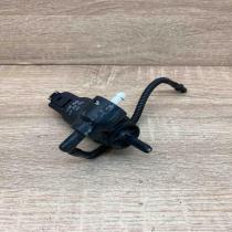 1J6955651  With Plug Windscreen/windshield washer pump Volkswagen Touareg I