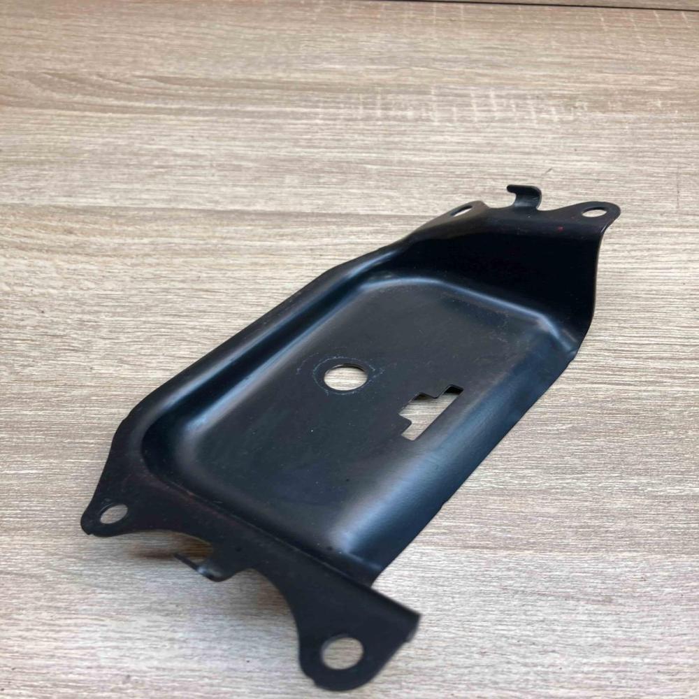 A2118153231   Other interior part Mercedes-Benz E W211