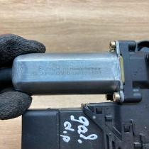 130821696 105407301  Rear door window regulator motor Volkswagen PASSAT B6