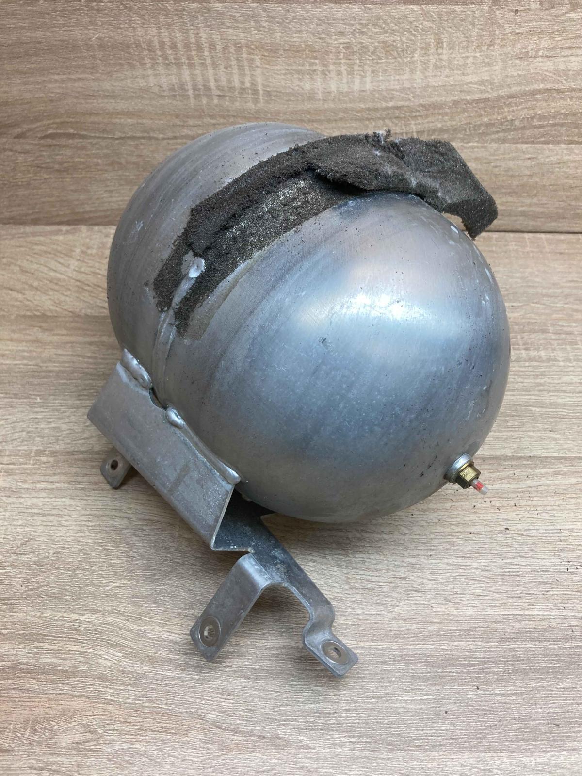 A2113200015   Vacuum air tank Mercedes-Benz E W211