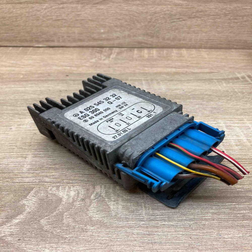 A0255453232 898940000 With Plug Coolant fan relay Mercedes-Benz A W168