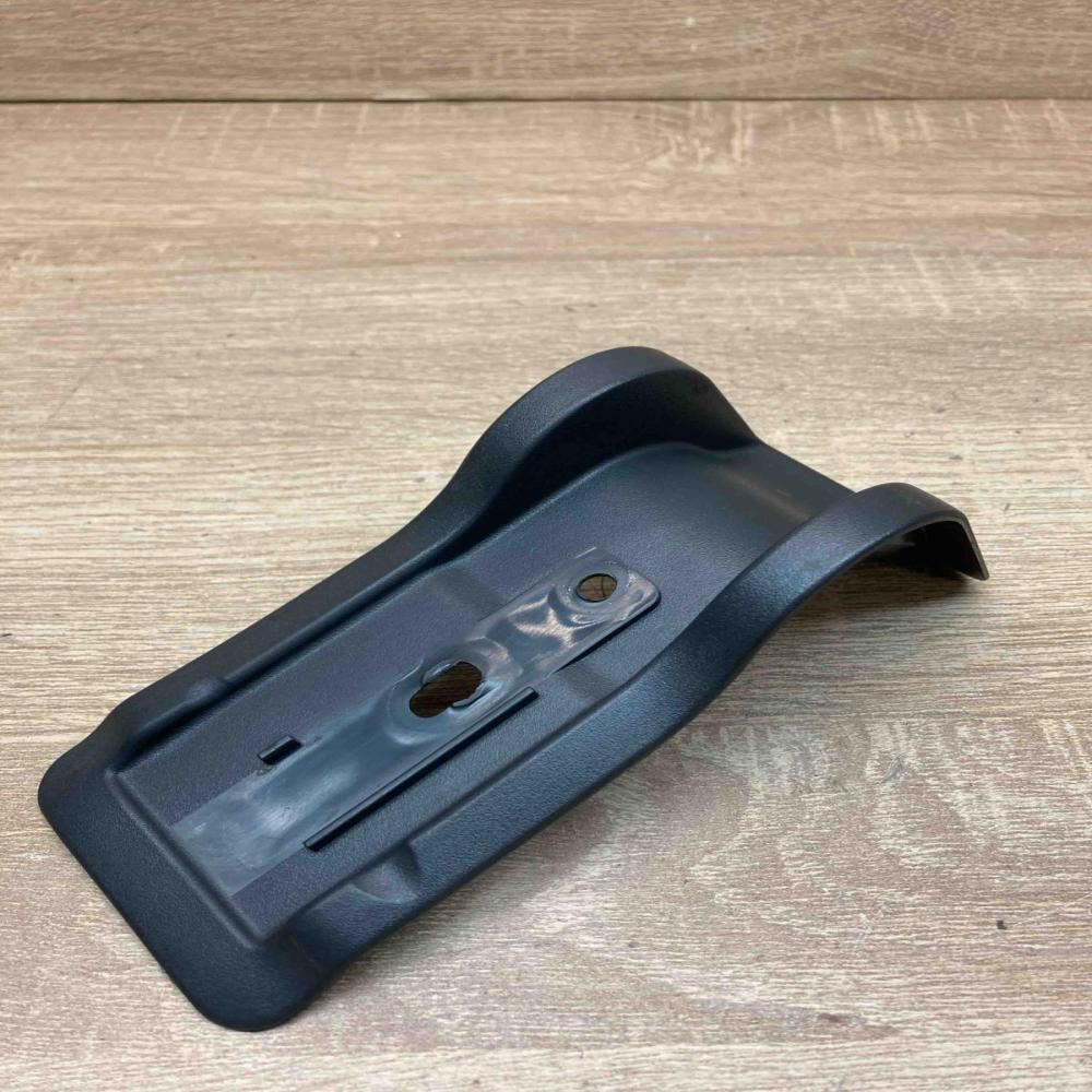 A2119201286 70010006  Rear seat rail trim cover Mercedes-Benz E W211