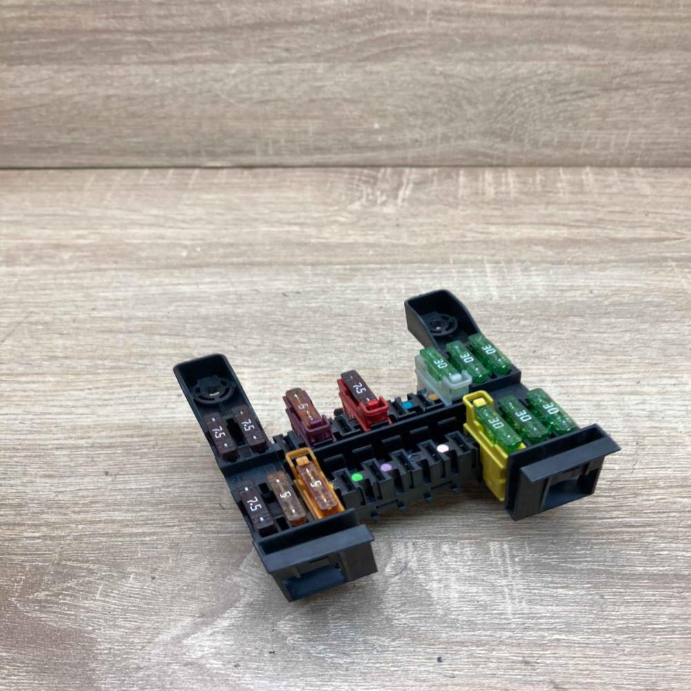 2115450301 1394331 1  Fuse box set Mercedes-Benz E W211
