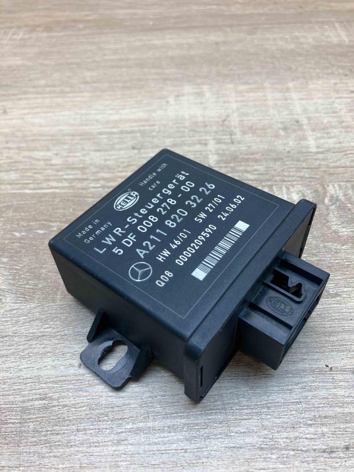 A2118203226 5DF008278  Light module LCM Mercedes-Benz E W211