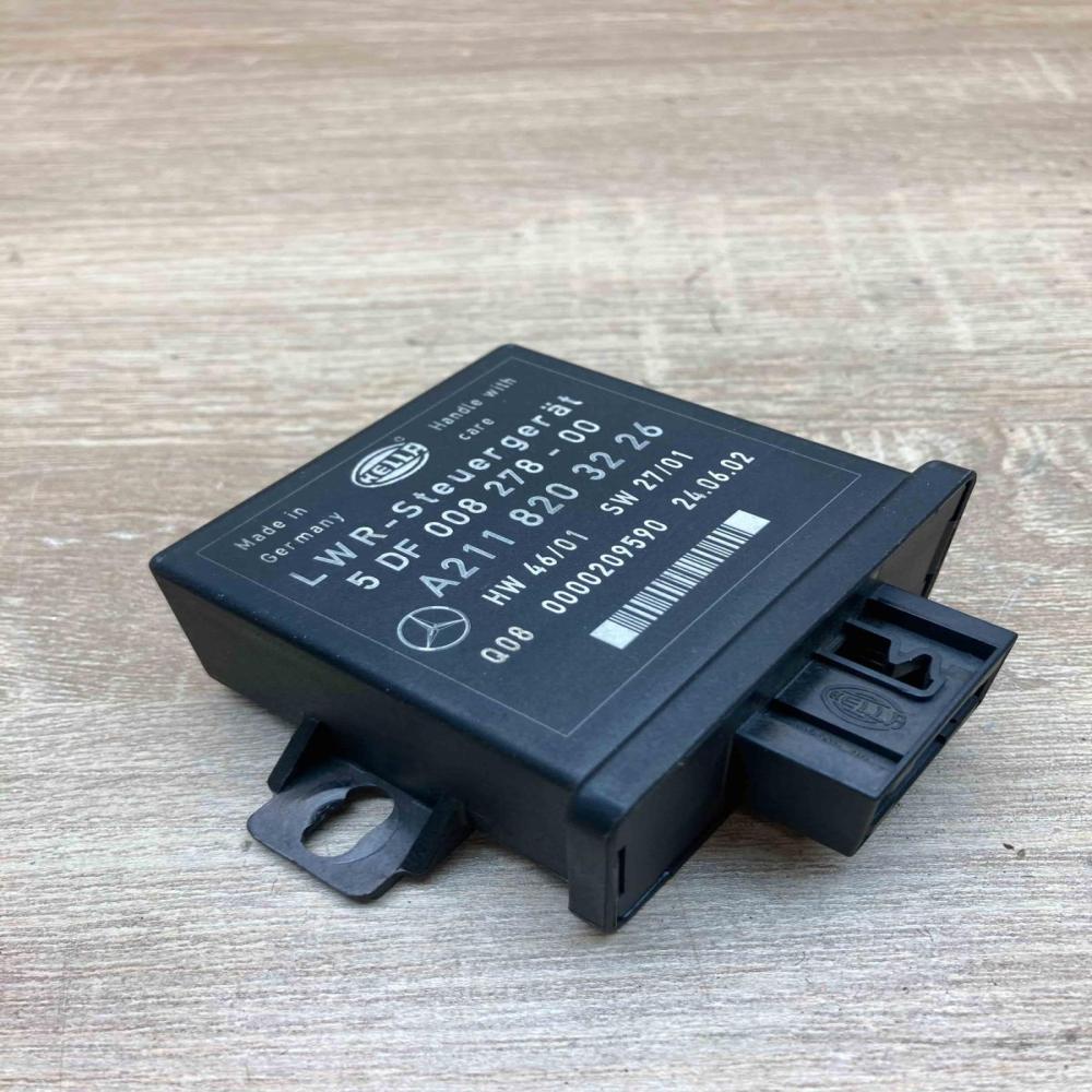 A2118203226 5DF008278  Light module LCM Mercedes-Benz E W211