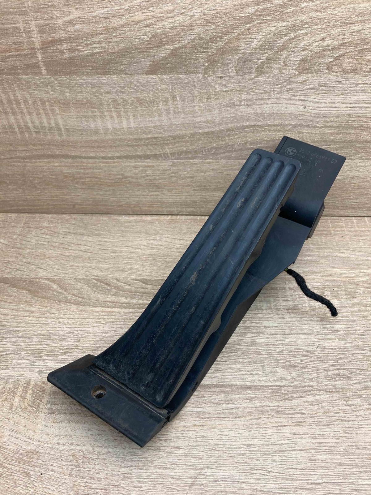 6766931 259160 10  Accelerator throttle pedal BMW 7 E65 E66