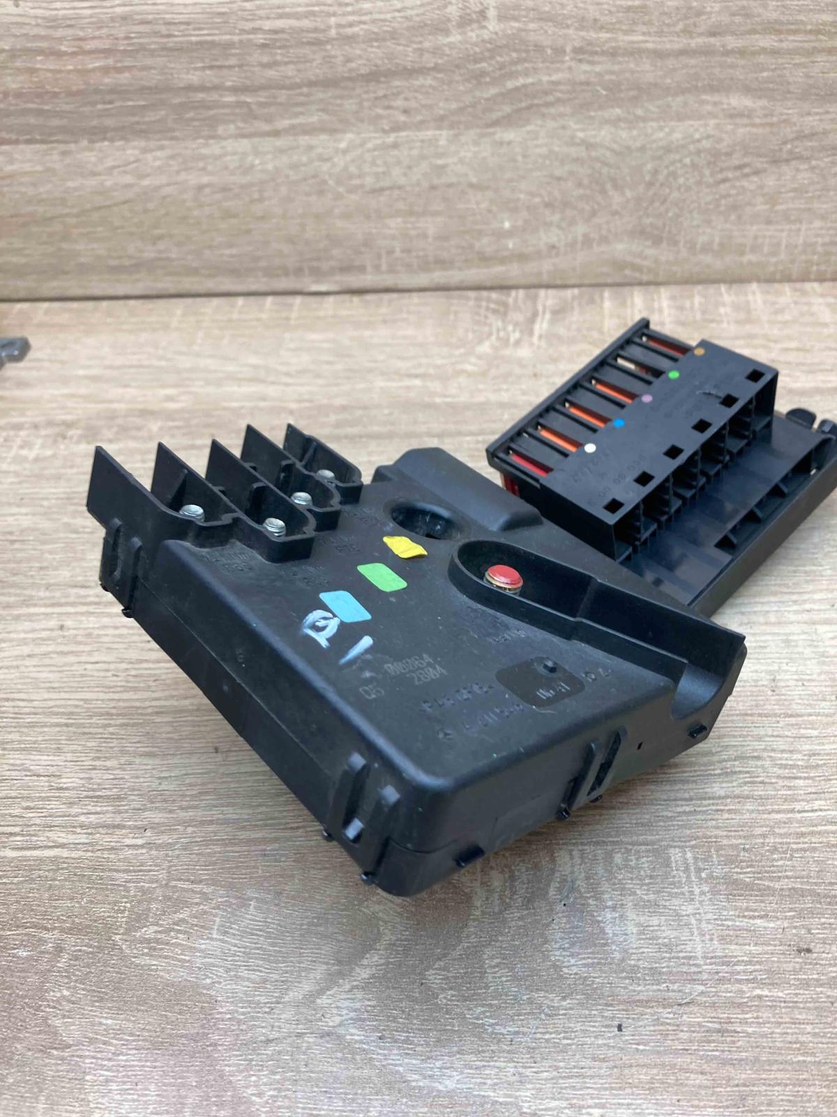 A2115460641 0 1394838 1A  Fuse module Mercedes-Benz E W211