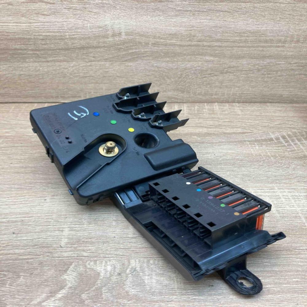 2119820402 0 1394837 1  Fuse module Mercedes-Benz E W211