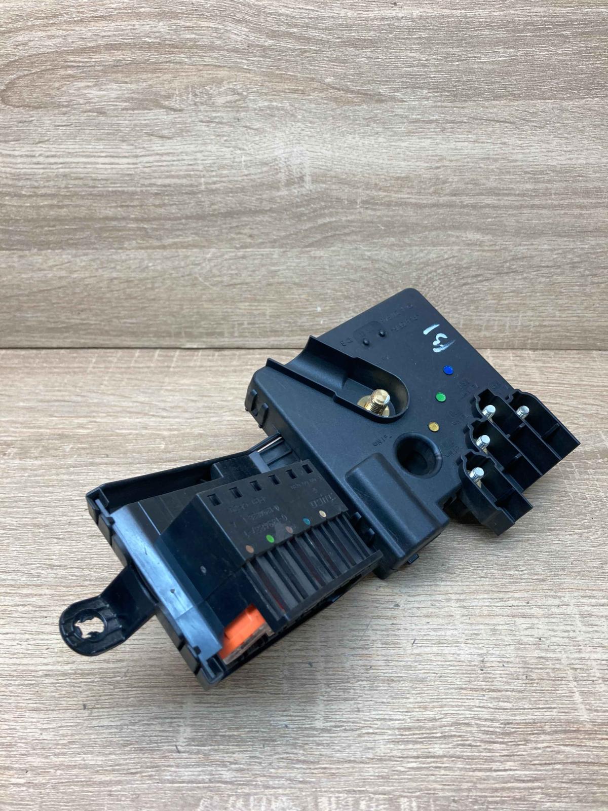 A2115460841 1394837 1  Fuse module Mercedes-Benz E W211