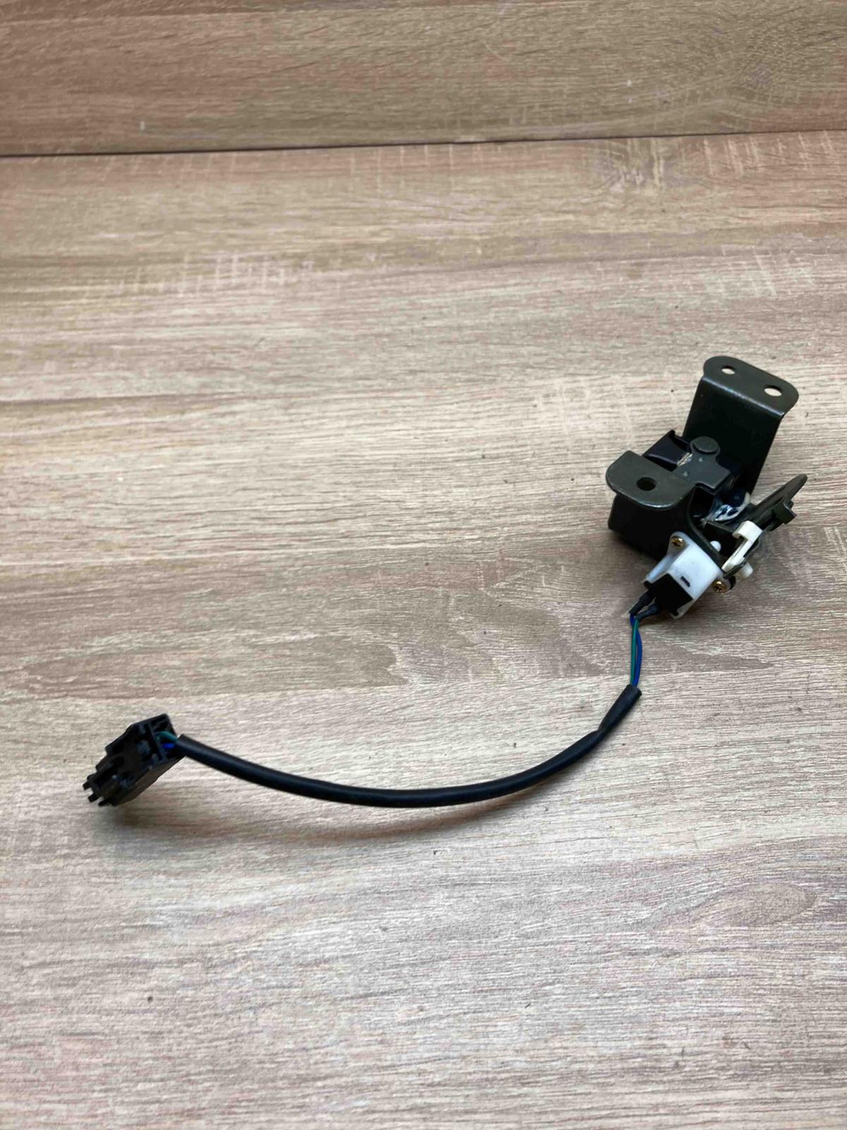 Hyundai Santa Fe Lock   Tailgate/trunk/boot lock/catch/latch Hyundai Santa Fe