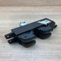 93570 26000  With Plug Electric window control switch Hyundai Santa Fe