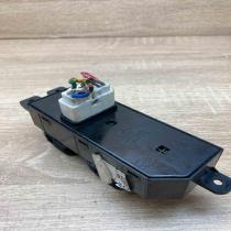 93570 26000  With Plug Electric window control switch Hyundai Santa Fe