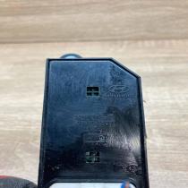 93570 26000  With Plug Electric window control switch Hyundai Santa Fe