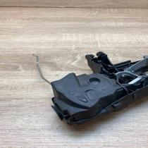 A0997601402   Front door exterior handle/bracket Mercedes-Benz A W177
