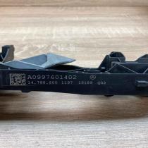 A0997601402   Front door exterior handle/bracket Mercedes-Benz A W177