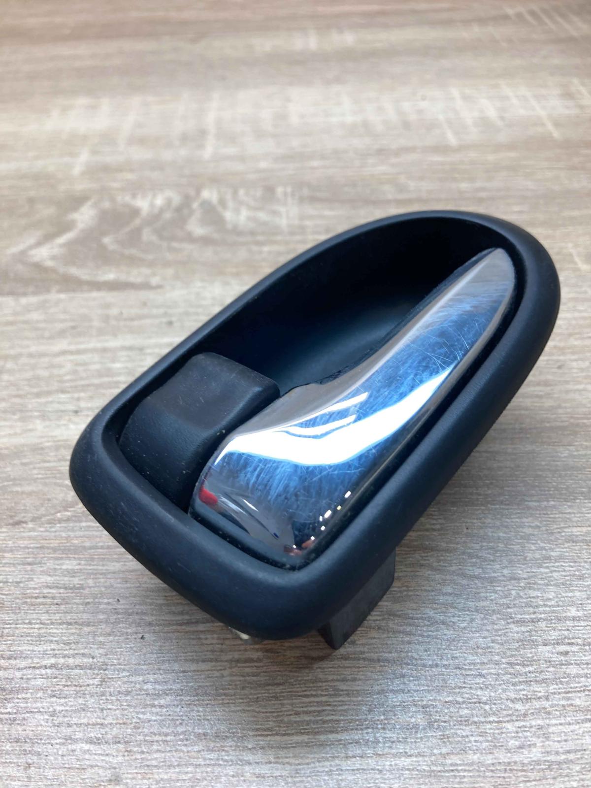 Interior Door  Handle   Front door interior handle Toyota Yaris