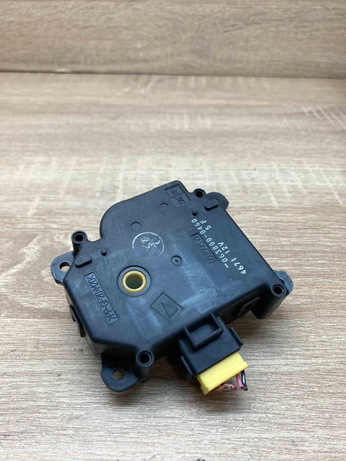 063800 0460 467112V With Plug Air flap motor/actuator Mazda MPV II LW