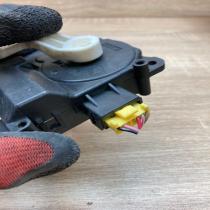 063800 0460 467112V With Plug Air flap motor/actuator Mazda MPV II LW