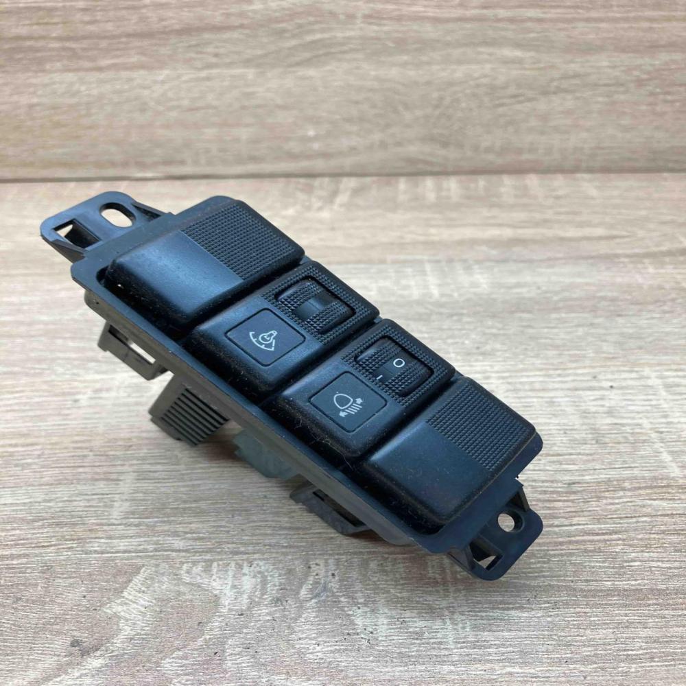 LC64   Headlight level height control switch Mazda MPV