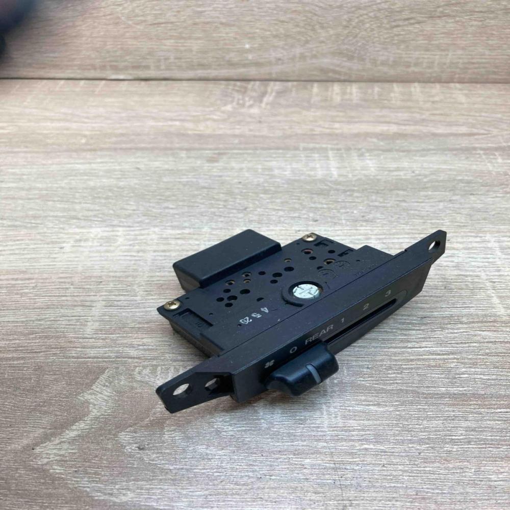 Clima Switch   Climate control unit Mazda MPV II LW