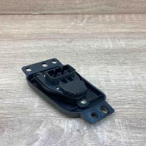 LD4766600   Wing mirror switch Mazda MPV II LW