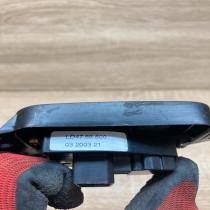 LD4766600   Wing mirror switch Mazda MPV II LW