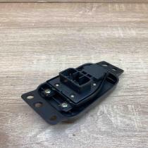 LD4766600   Wing mirror switch Mazda MPV II LW