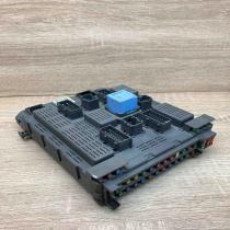 9643577180   Fuse module Peugeot 607