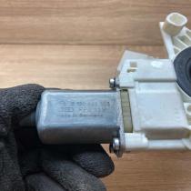 A2048200542 0130822505  Rear door window regulator motor Mercedes-Benz C W204