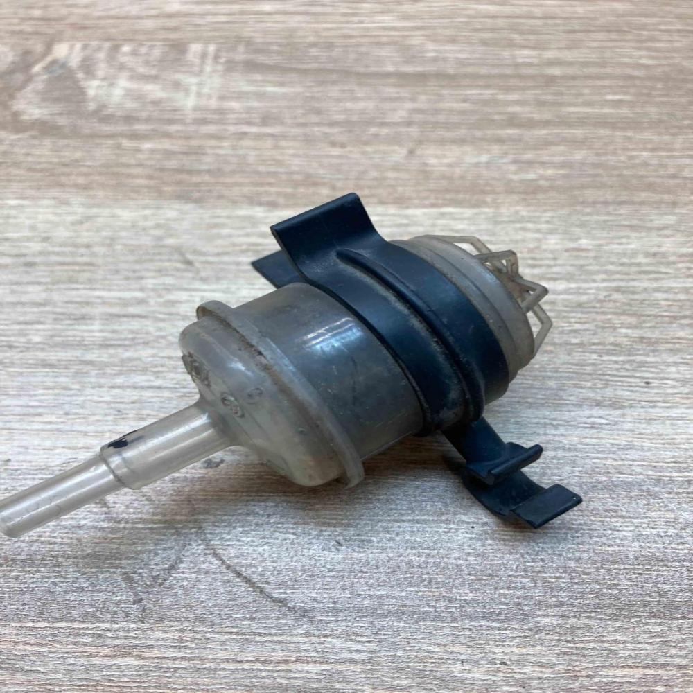 702129965   Valve vacuum Volkswagen Sharan