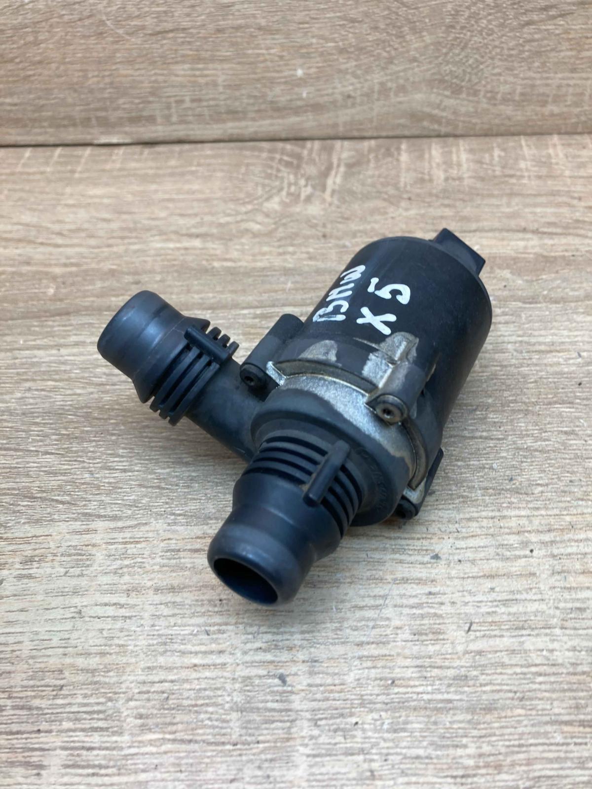 BMW X5   Coolant heater control valve BMW X5 E53