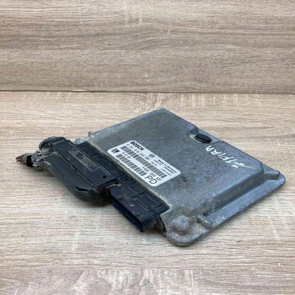 24417169 0281010268 Used With Plug Engine control unit/module ECU Opel Zafira A